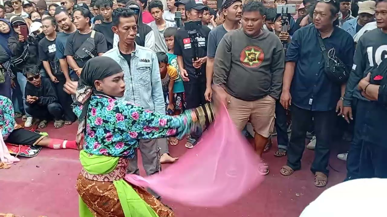 Sambung 2 👹 Ebeg Turun Mekar Sari#ebegcilacap gunung Simping