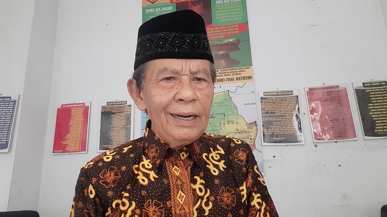 ADAT LAMO PUSAKO USANG, JANGAN DIUBAH, KITA AKAN DIMAKAN BISOKAWI.
