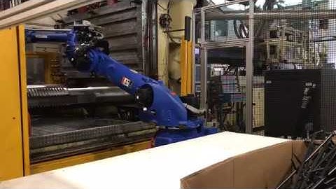 Injection Molding with a Yaskawa Six Axis Robot
