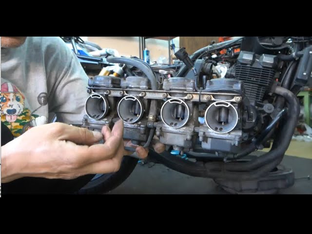 I've started cleaning the carburetor on my ZRX. - YouTube