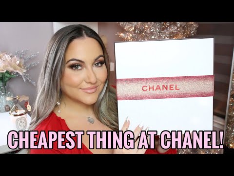 I BOUGHT THE CHEAPEST THING AT CHANEL! Vlogmas Day22 