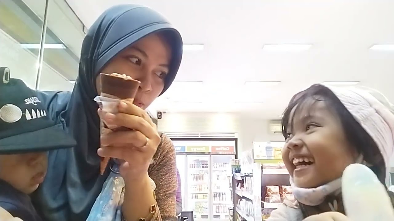 Menikmati keseharian golden time bersama ank ku🥰🫰