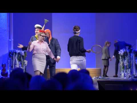 Den Unga Killen Visar En Fin Handjob | Svensk Porr Den Unga Killen Visar En Fin Handjob | Svensk Porr
