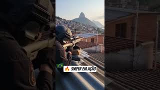 Atirador de elite atua à distância dando suporte à equipe #bope #policia #operação #favela #rj #pm
