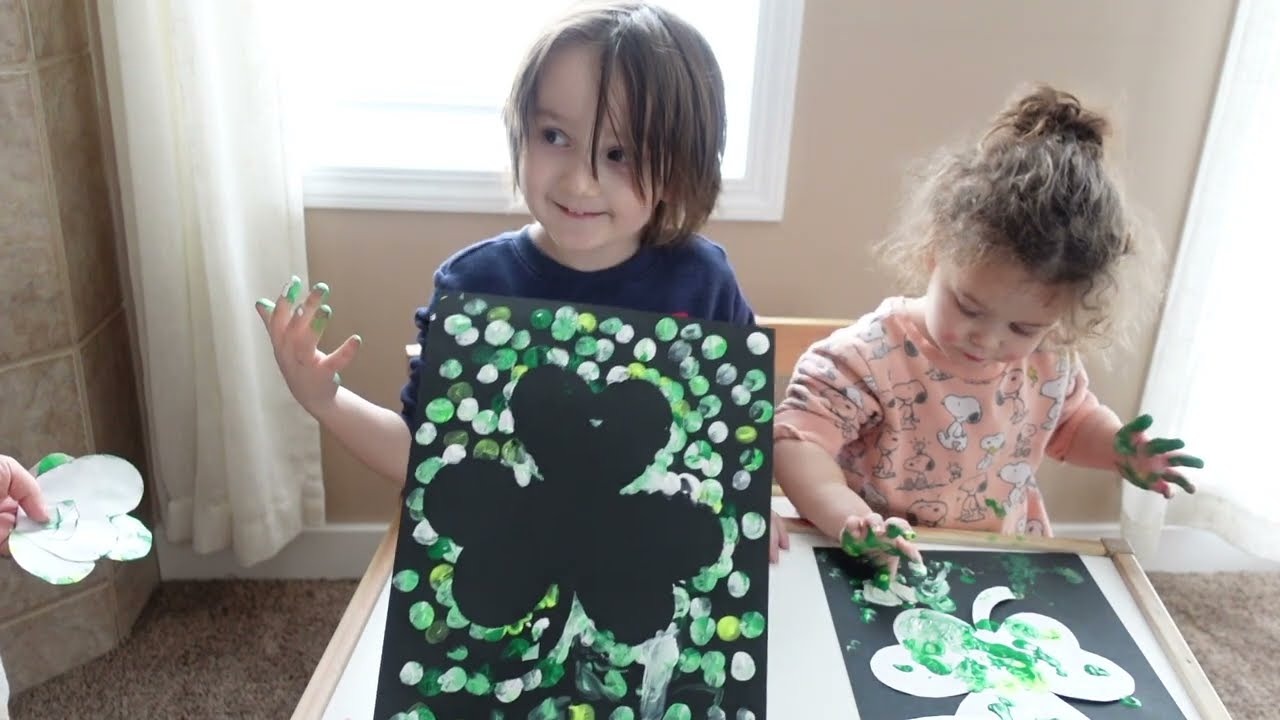 Bojken And Aurora Make A DIY Shamrock Craft / Crafts Ideas For Kids / Crafts with Bojken