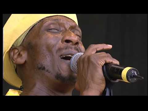 Jimmy CliffMany rivers to cross Live at Glastonbury2003