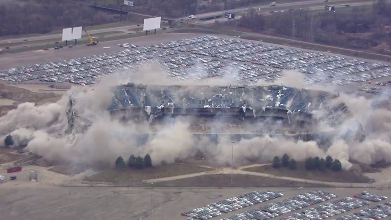 Abandoned Pontiac Silverdome Before Being Demolished in 2017, image size:1280x720