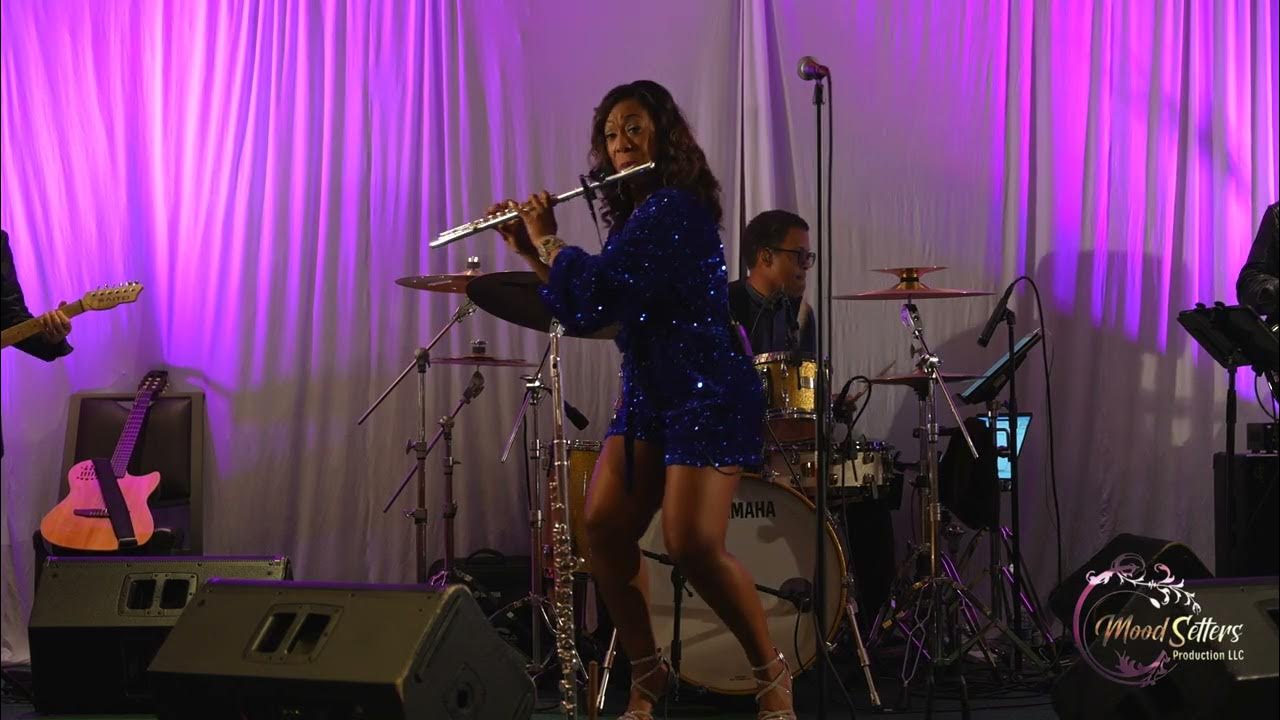 Flutist Kim Scott performance at Moodsetters Productions Sunday Brunch