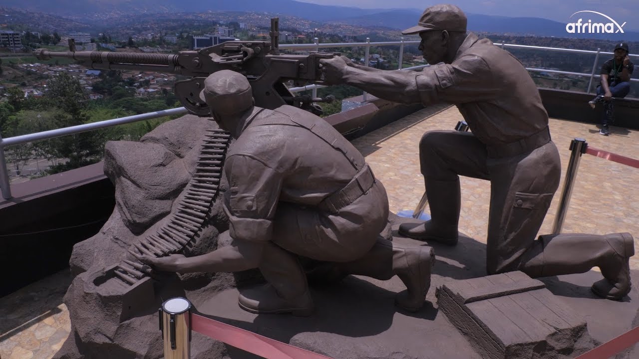 Twasuye ku nteko ishinga amategeko | Amateka y'abasirikare 600 | Twahigiye gukunda igihugu