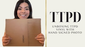 Unboxing the hand signed photo from Taylor Swift in my TTPD vinyl 🤍 #ttpd #unboxing #taylorswift