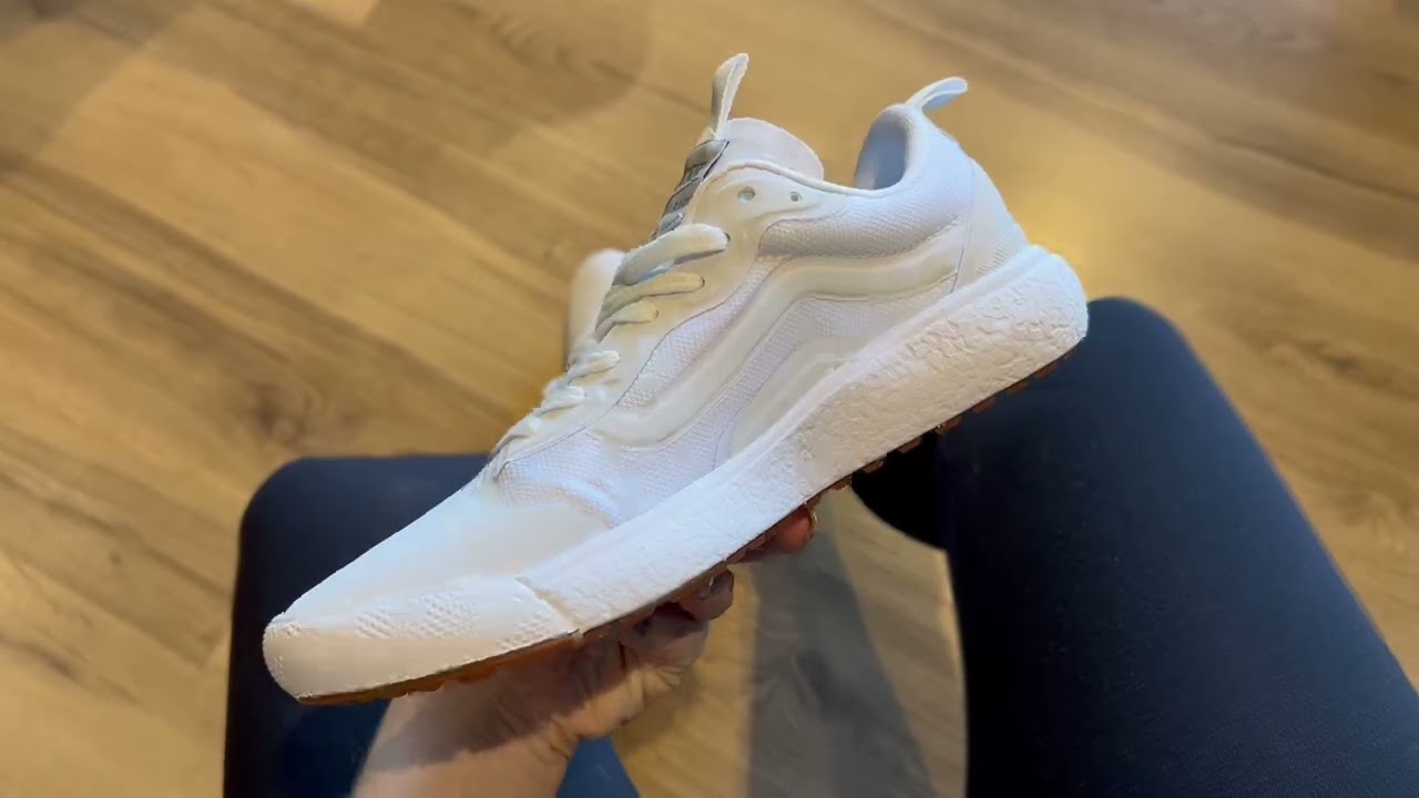 Tênis Vans Ultrarange Exo True White