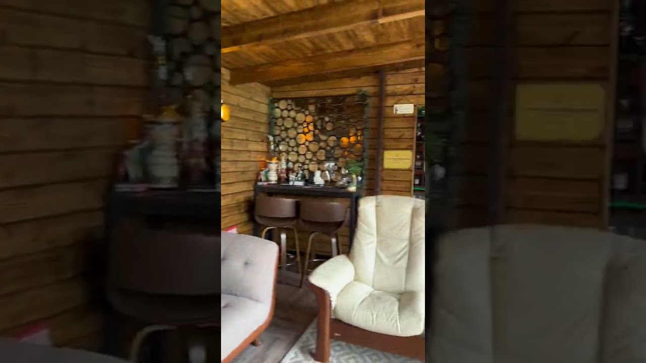 Dreamy garden bar 😍🌿🍹 What would you turn the "Java" cabin model into in your garden? 