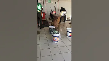 طريقة ذبح الخرووووف في المسالخ السعودية 