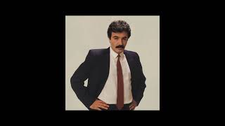 Ferdi Tayfur İkimizi Arıyorum