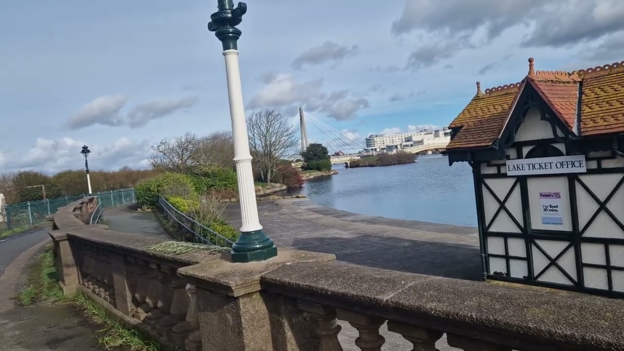 Scenic Walk around Marine Lake Southport 🏞 