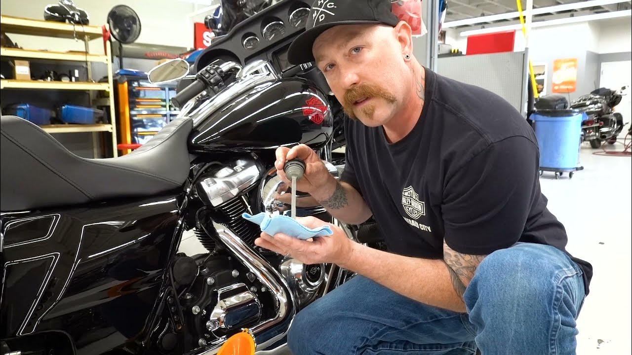 How To Check The Oil On Your Harley-Davidson Motorcycle - Youtube