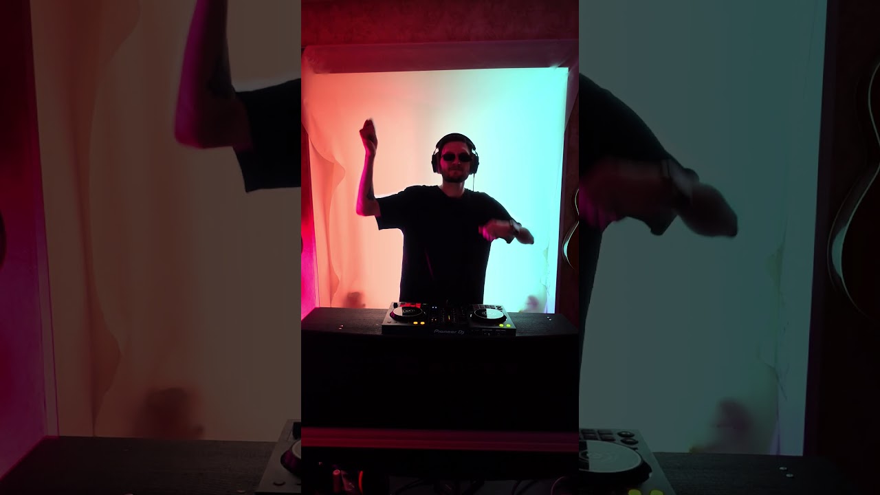 написал ремикс на песню вальс, как вам?) 