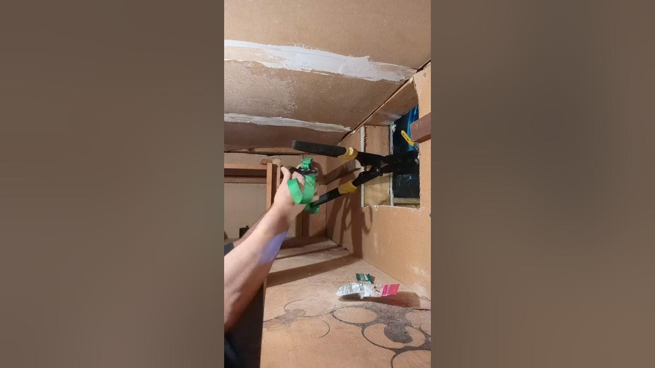 How to use a PEX crimper in tight spaces YouTube