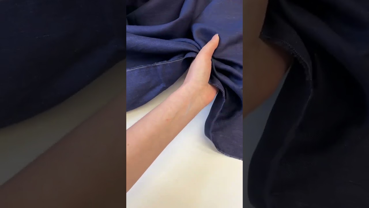 Плательно-рубашечный лен в универсальном цвете джинсы.