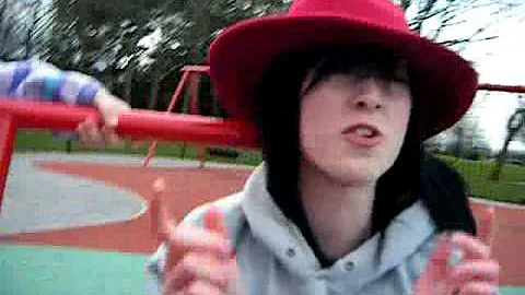 emma christine aisling andrea and ian go to the park