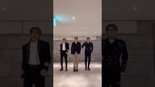 양옆에다 불러주겠어 힘내야지 뭐 어쩌겠어👂 #도겸 with #제이크 #희승 #엔하이픈 #부석순 #파이팅해야지 #BSS_Fighting #shorts