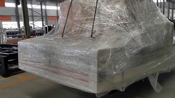 LF E Economy Fiber Laser Cutting Machine loading to container