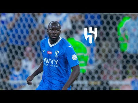 السنغالي كوليبالي في مباراة كلاسيكو الاهلي والهلال 