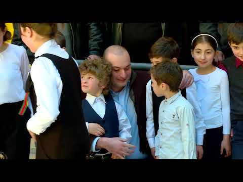 პრემიერი სოფელ შუა სურების ახლადაშენებულ სკოლაში