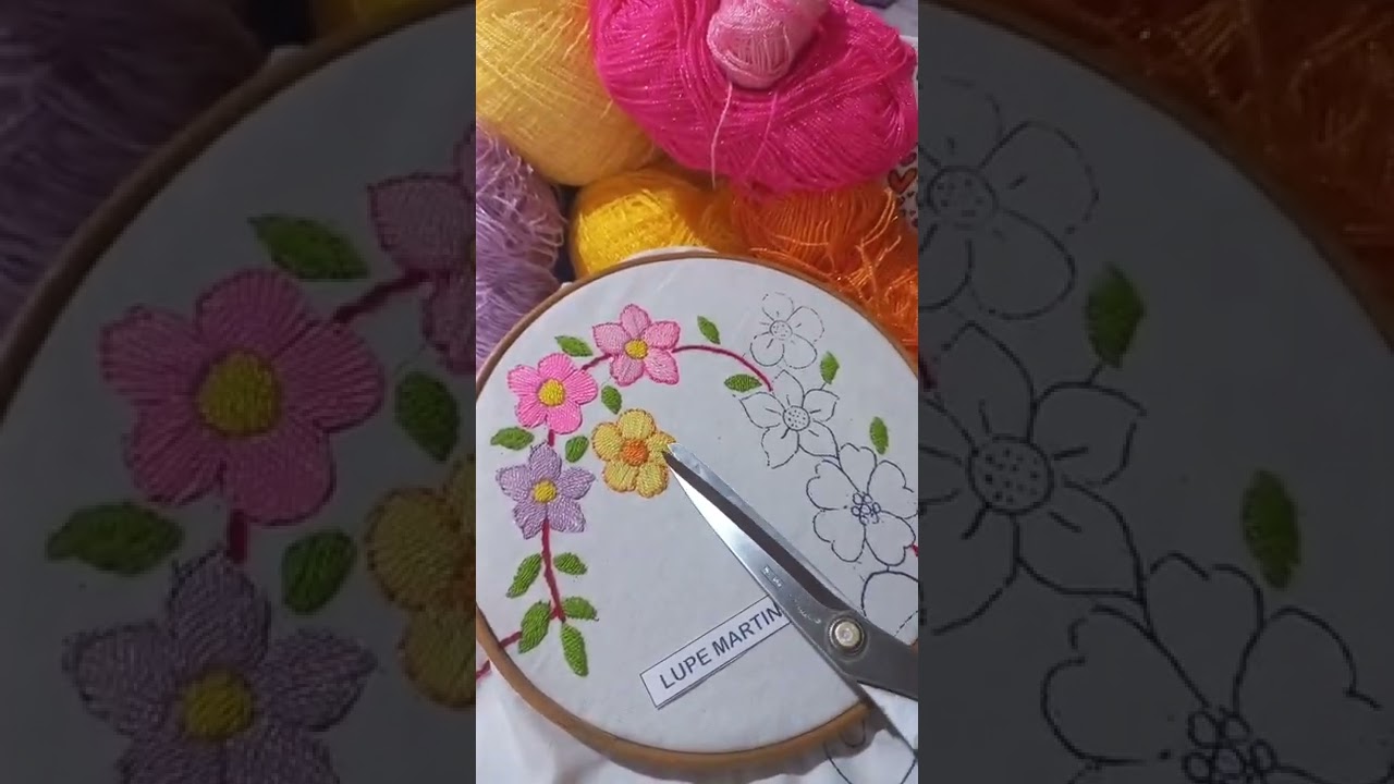 How to embroider small flowers with two blanket stitches and a backstitch outline stitch