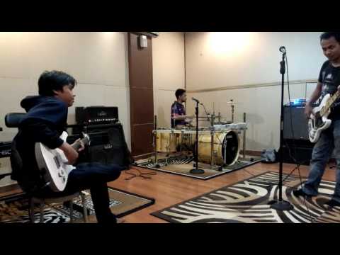 Partner In Crime - Jimi Hendrix - Little Wings (Cover)