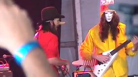 Buckethead + C2B3 Bonnaroo Manchester TN 2002-06-22 [Complete Version] DVD Part 1