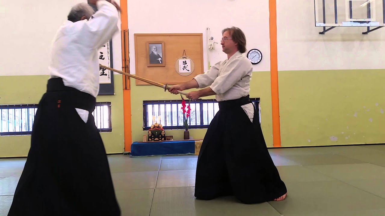 Aikido Kumitachi (Bokken vs Shihai) Fukakusa Sensei 8th Dan Aikikai