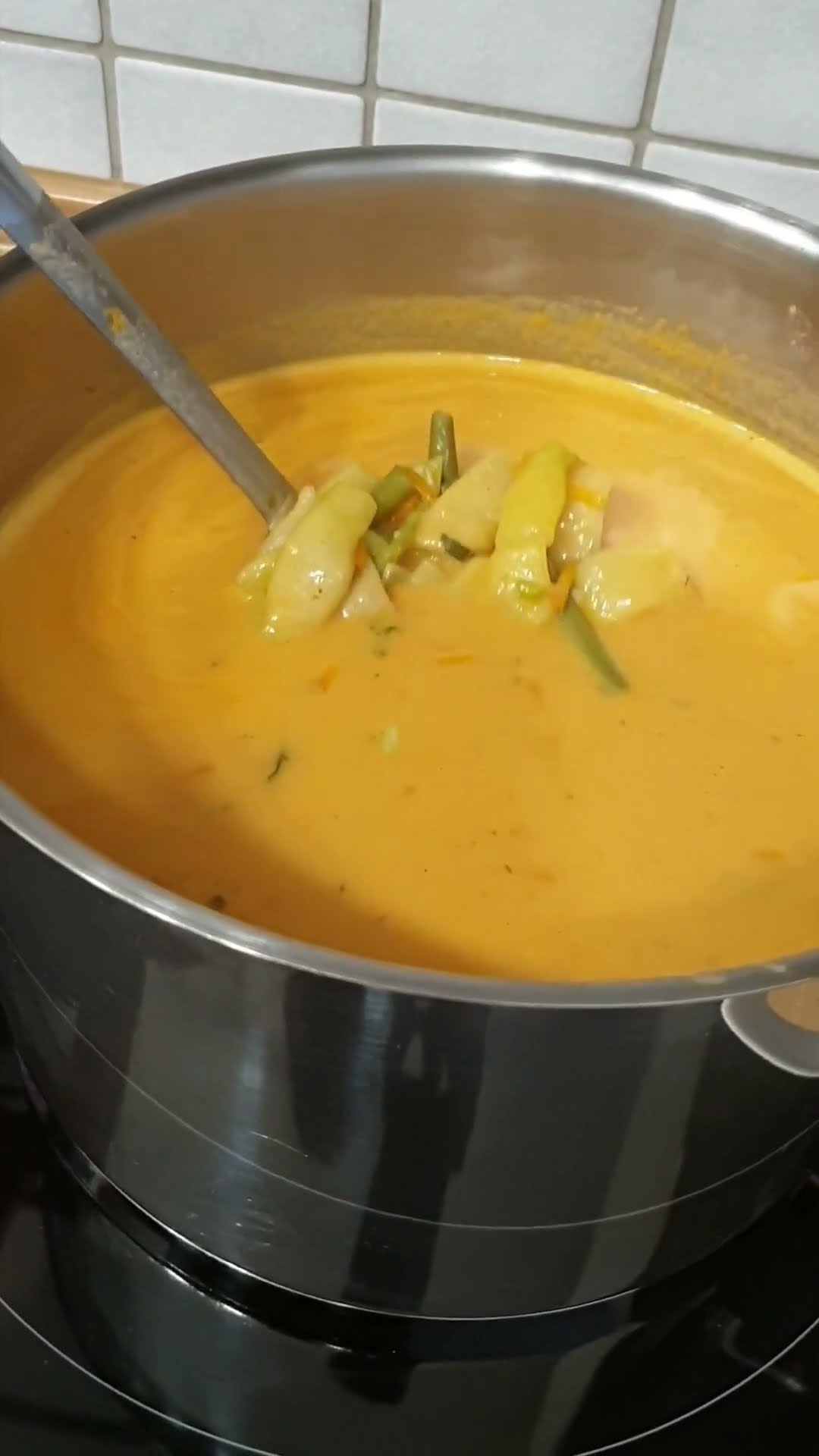 Bohnensuppe mit gelben und grünen Stangenbohnen #food #bohnen # ...