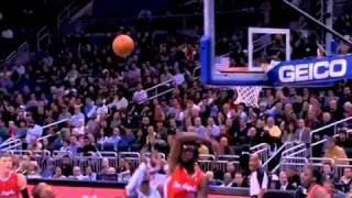 Dwight Howard FREAKISH Two-Handed Alley-Oop Dunk Against the Clippers (Feb. 8, 2011)