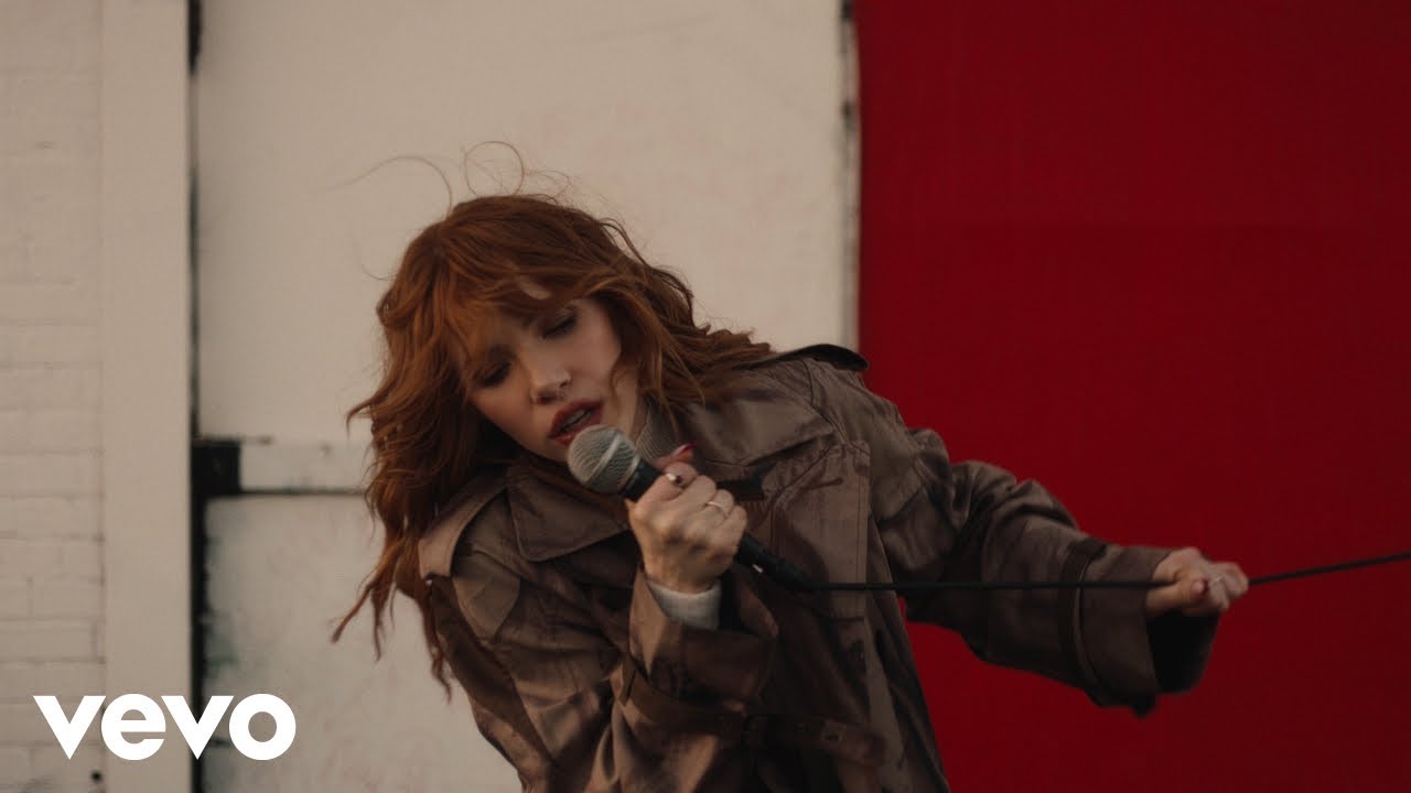 Carly Rae Jepsen - On Wires (Official Music Video) 