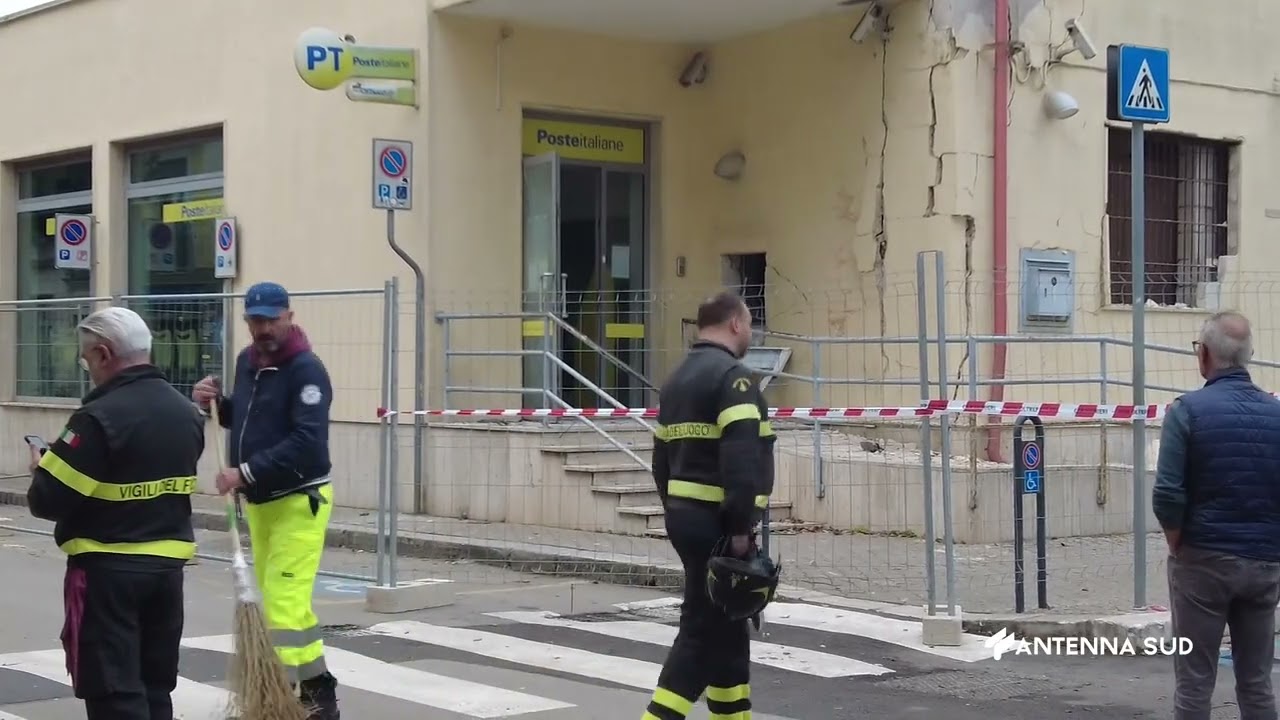 17 APRILE 2024   TRICASE LE   ENNESIMO ASSALTO ALL'UFFICIO POSTALE, MALVIVENTI IN AZIONE