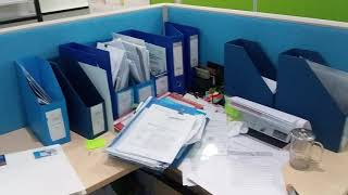 MERAPIHKAN MEJA KANTOR