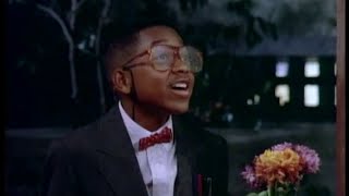 Audience cheering for Steve Urkel's first appearance in episodes (Family Matters Compilation)