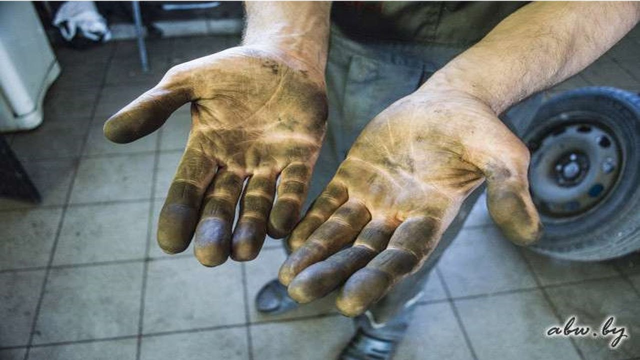 Чем в домашних условиях можно быстро отмыть машинное масло ? - YouTube