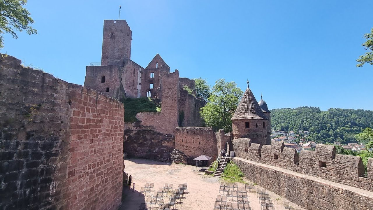 Burg Wertheim Burgruine in Wertheim mit Restaurant einer der ältesten Burgruine in Baden-Württemberg