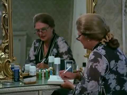 مريم فخر الدين مفتقده ابنها كمال أبو رية ومش قادرة توصله غلطة أم