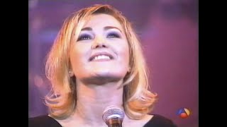 Cuéntame al oído - La Oreja de Van Gogh con Amaia Montero (1998)