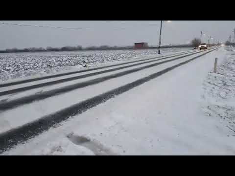 Circulație dificilă pe DN19 Satu Mare - Baia Mare. Zăpada și gheața au pus stăpânire pe șosea