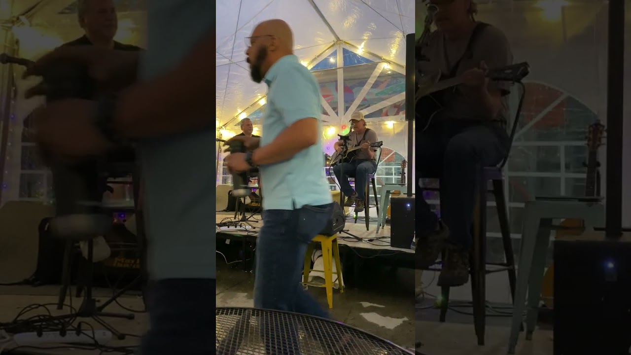 Tennessee air wars by Angry Johnny and the Killbillies.