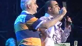 Video-Miniaturansicht von „Elio e le Storie Tese - "Amico Uligano" Live @ Italia Wave 2008“