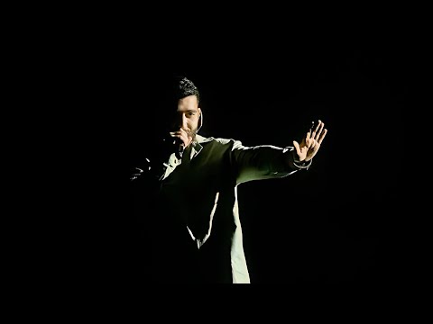 اجرای کامل آهنگ بهتر از منه از علی یاسینی