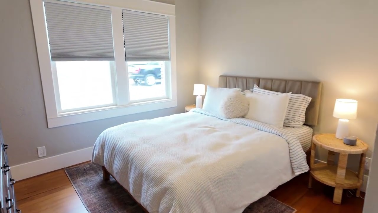 2549 N Mitchell St, Phoenix, AZ 8500)