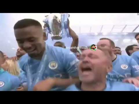إحتفال لاعبي مانشستر سيتي بلقب الدوري الانجليزي