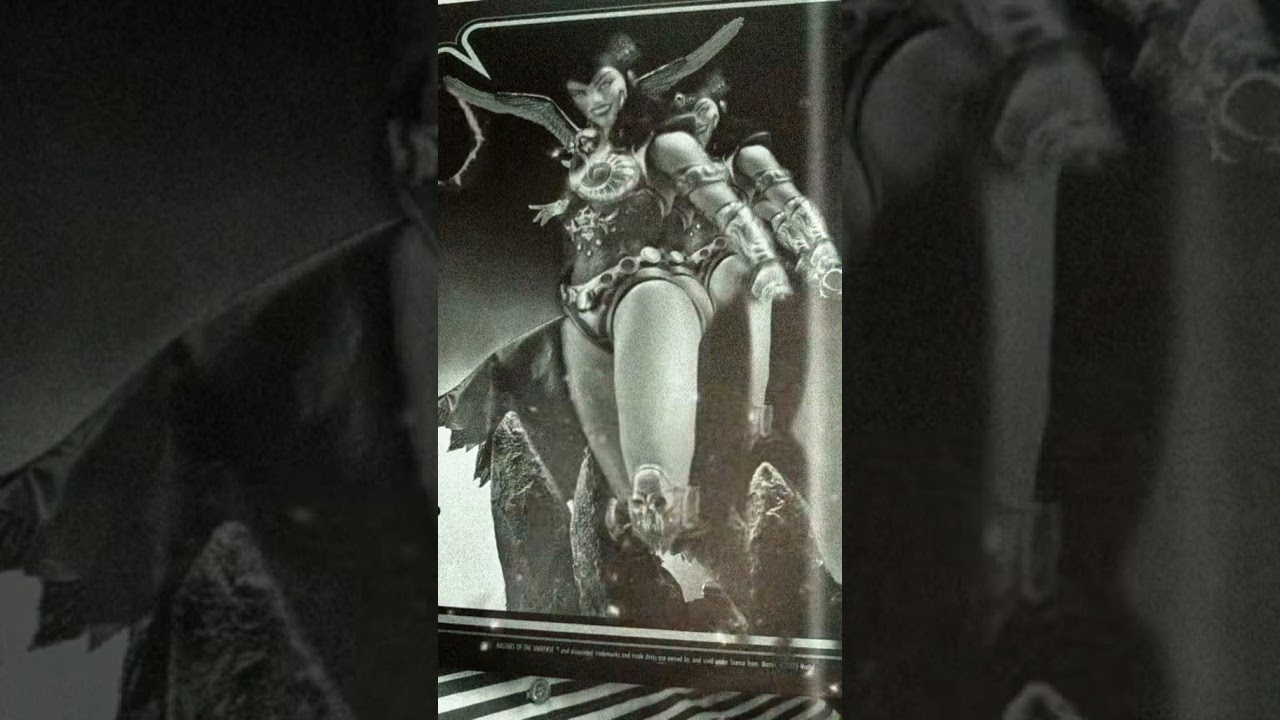 Evil Lynn MONDO - Una preciosidad de figura