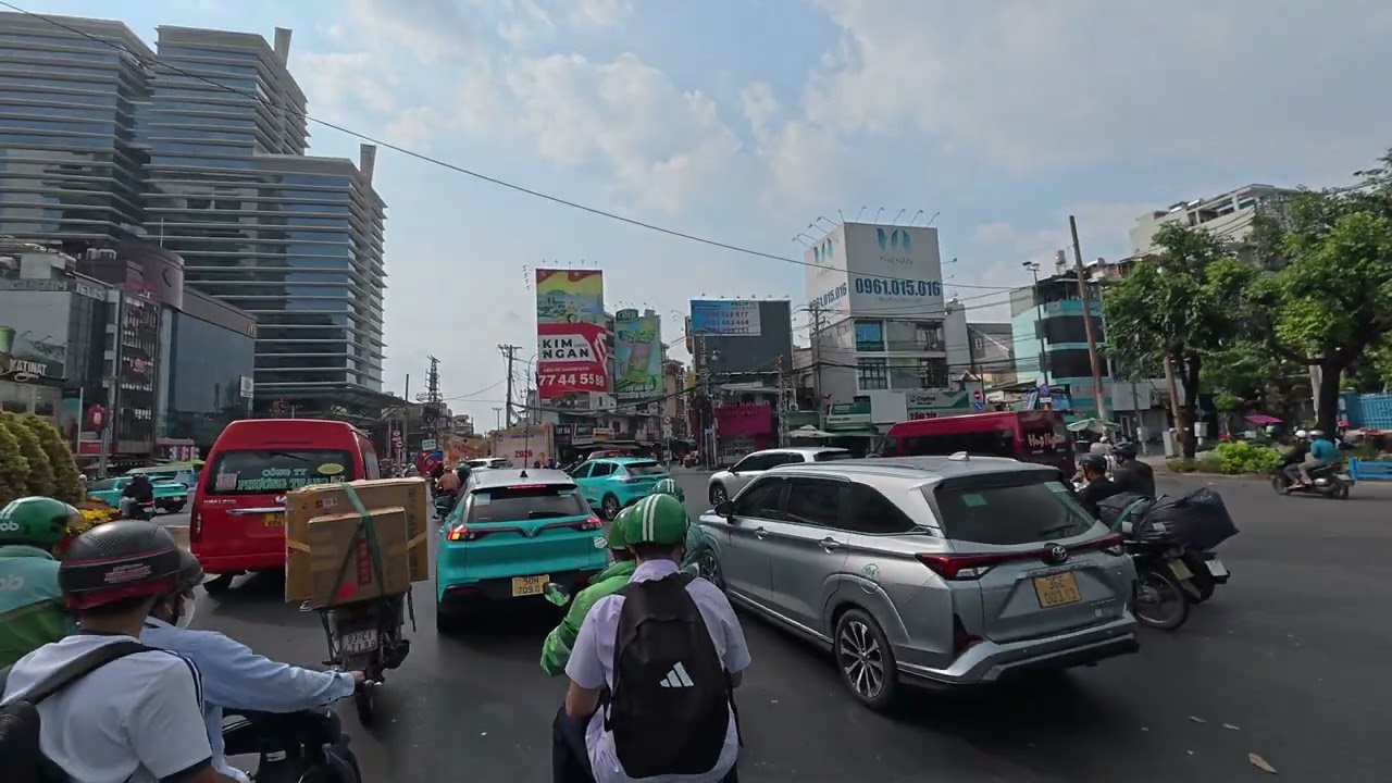 ベトナム・ホーチミン バイタク紀行④ Saigon ４区 → 空港カフェ → 1区 日本人街 ラーメン暖暮 → 4区 帰還 Motorcycle Taxi Journey